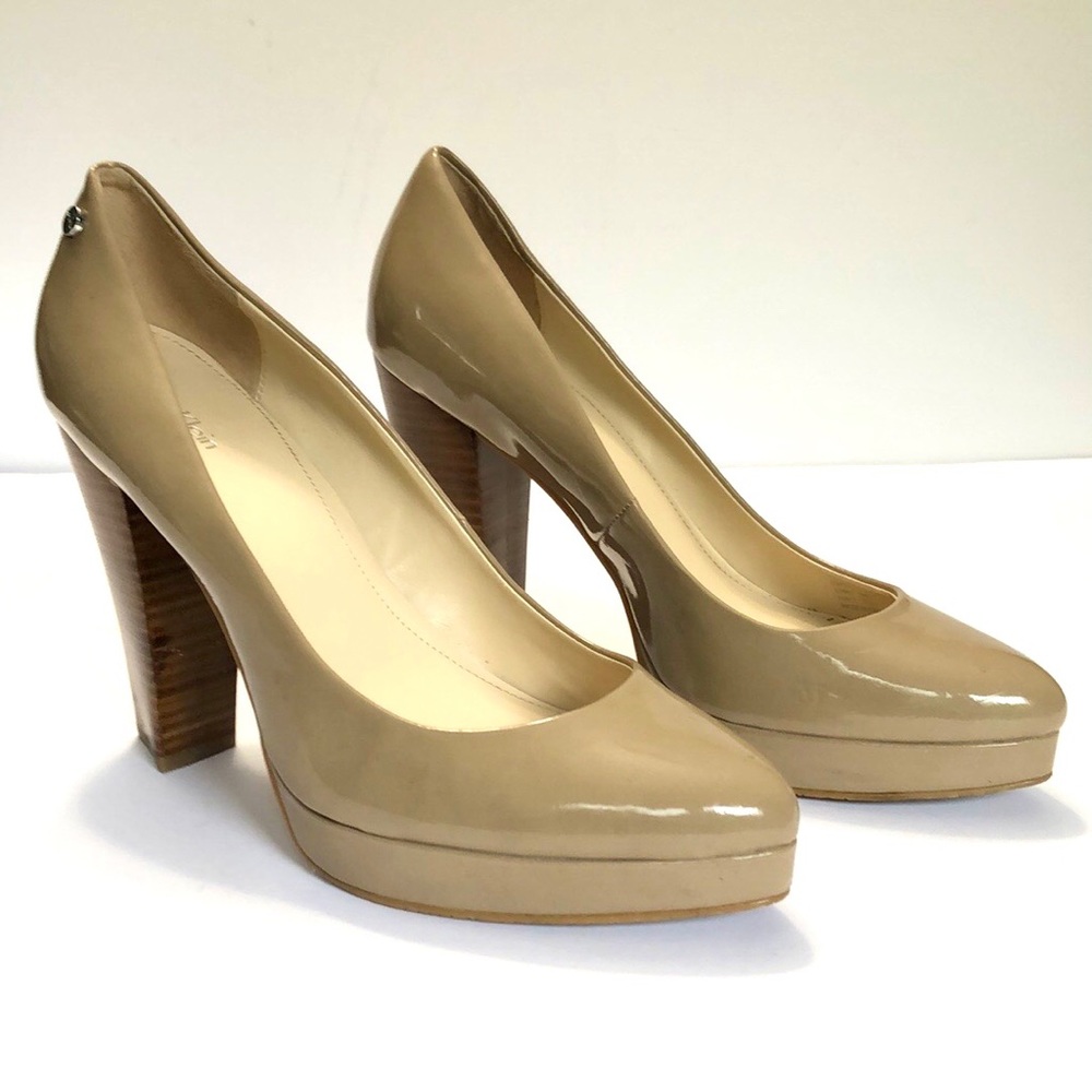 Calvin Klein Nude Platform Pointed Toe Triangular Wood Heels size 9M